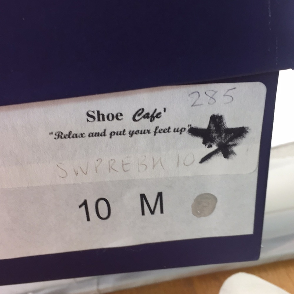 Stuart Weisman Pump - image 6